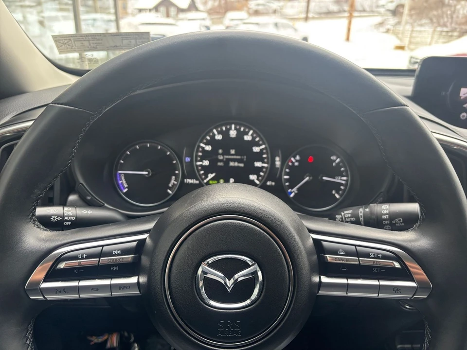 2025 Mazda CX-50 - Image 24 of 31