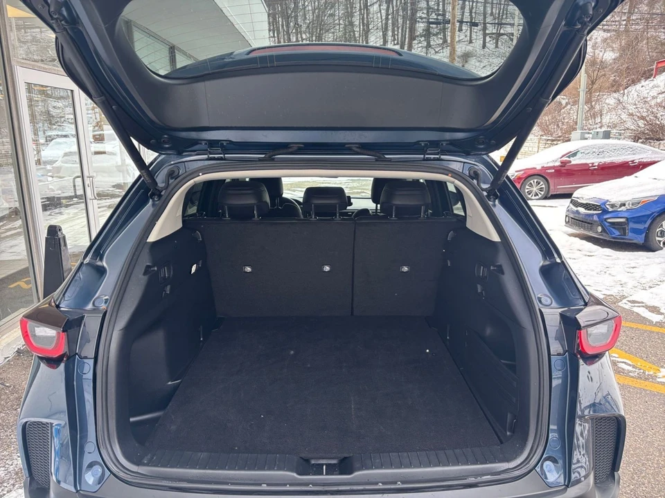 2025 Mazda CX-50 - Image 28 of 31