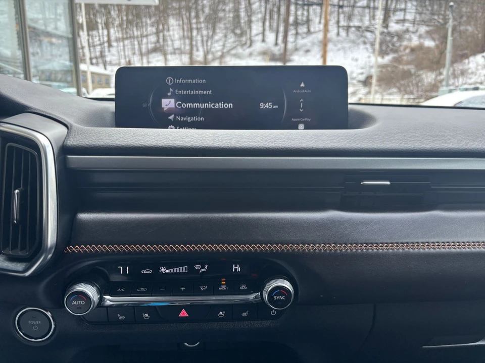 2025 Mazda CX-50 - Image 19 of 31