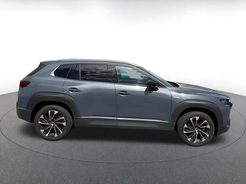 2025 Mazda CX-50 - Image 15 of 31