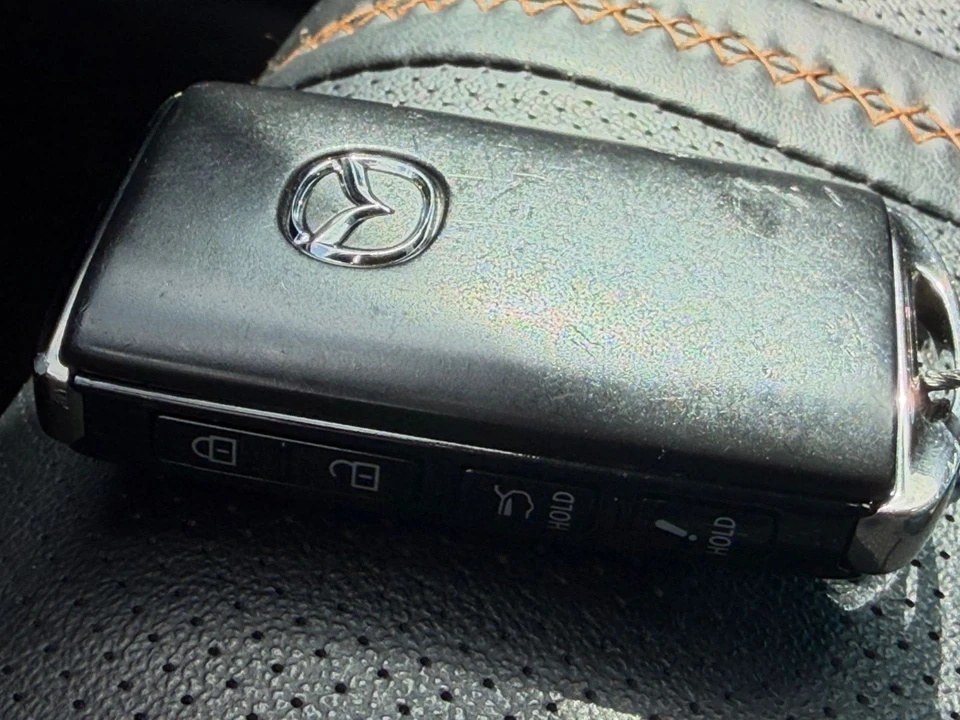 2025 Mazda CX-50 - Image 19 of 31