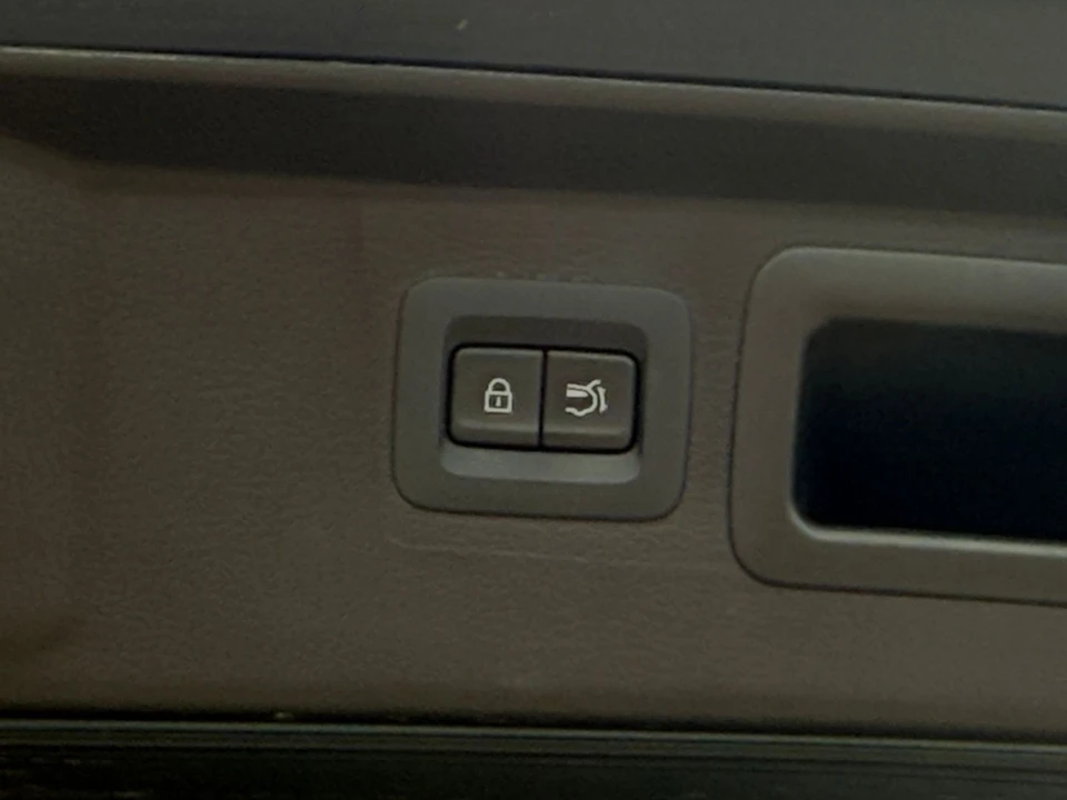2025 Mazda CX-50 - Image 21 of 31