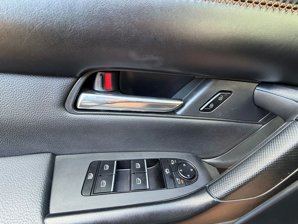 2025 Mazda CX-50 - Image 17 of 31