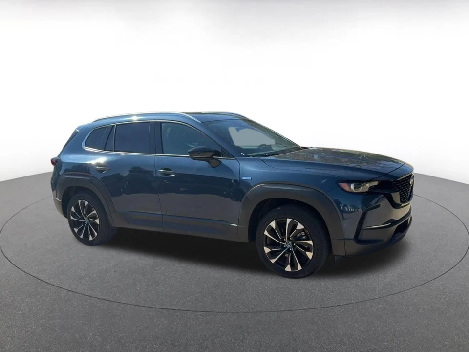2025 Mazda CX-50 - Image 2 of 31