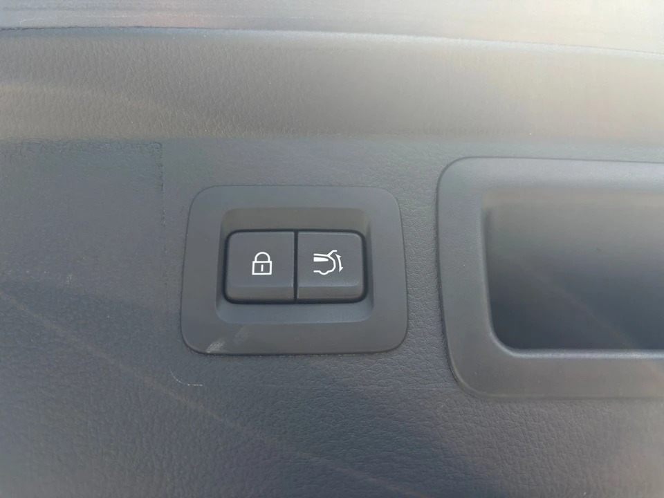 2025 Mazda CX-50 - Image 26 of 31