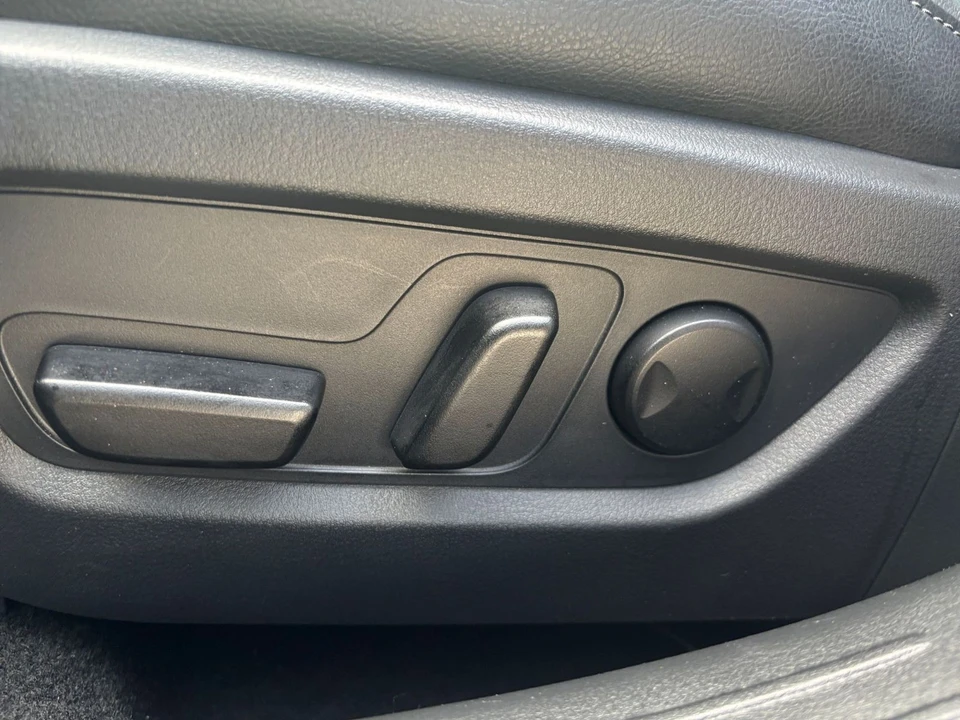 2025 Mazda CX-50 - Image 25 of 31