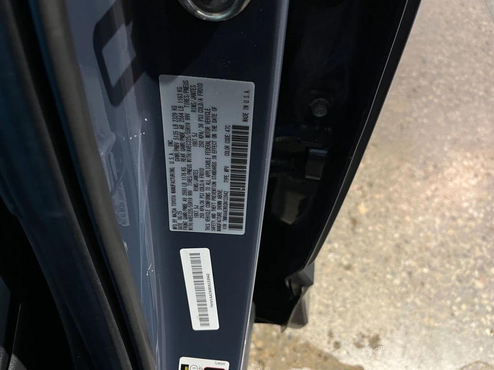 2025 Mazda CX-50 - Image 28 of 31