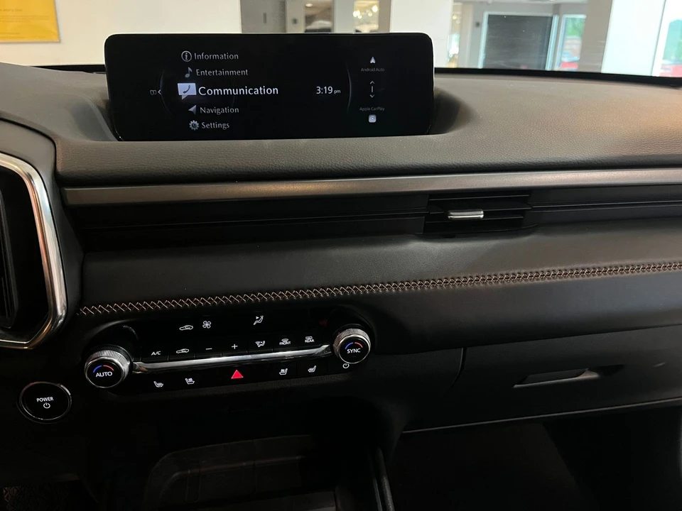 2025 Mazda CX-50 - Image 16 of 31