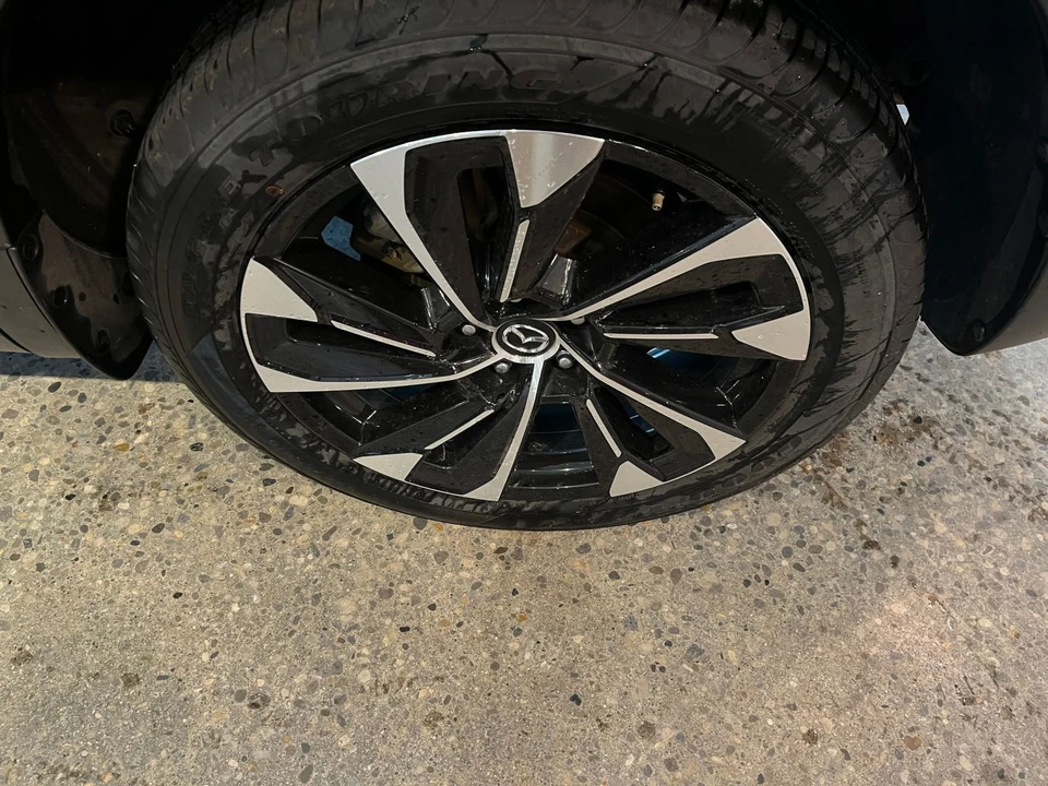 2025 Mazda CX-50 - Image 29 of 31