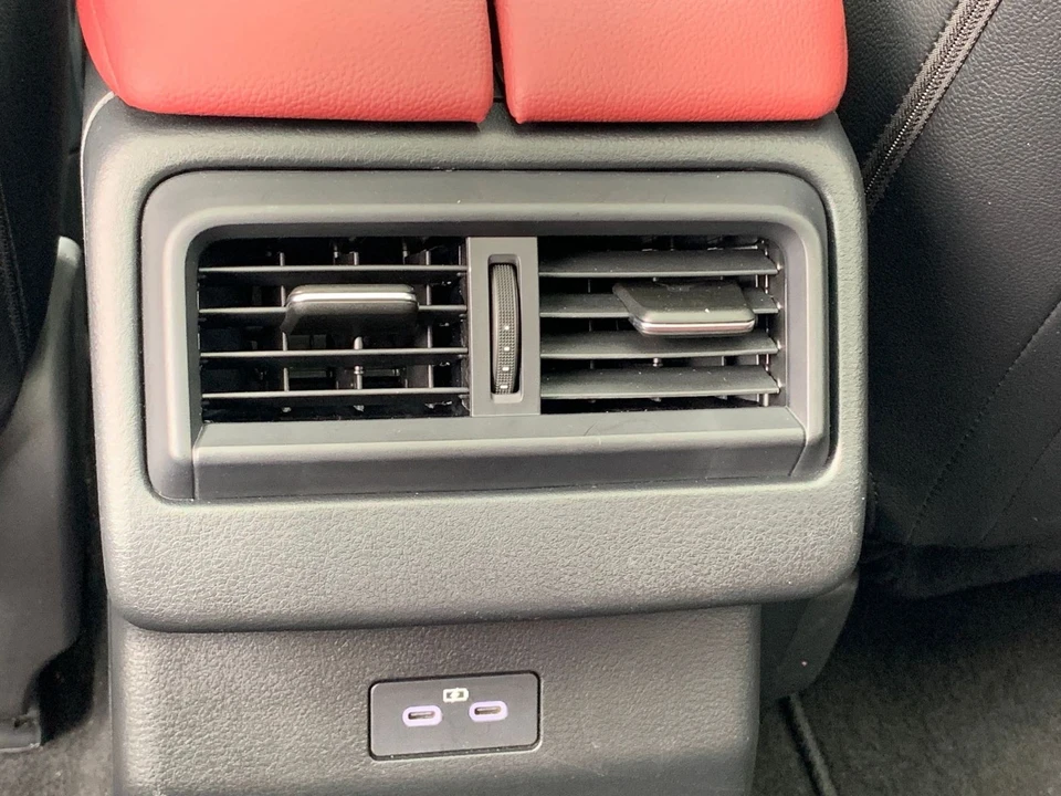 2025 Mazda CX-50 - Image 20 of 31