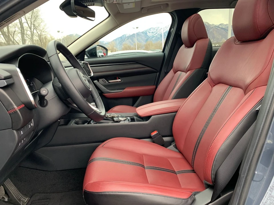 2025 Mazda CX-50 - Image 23 of 31