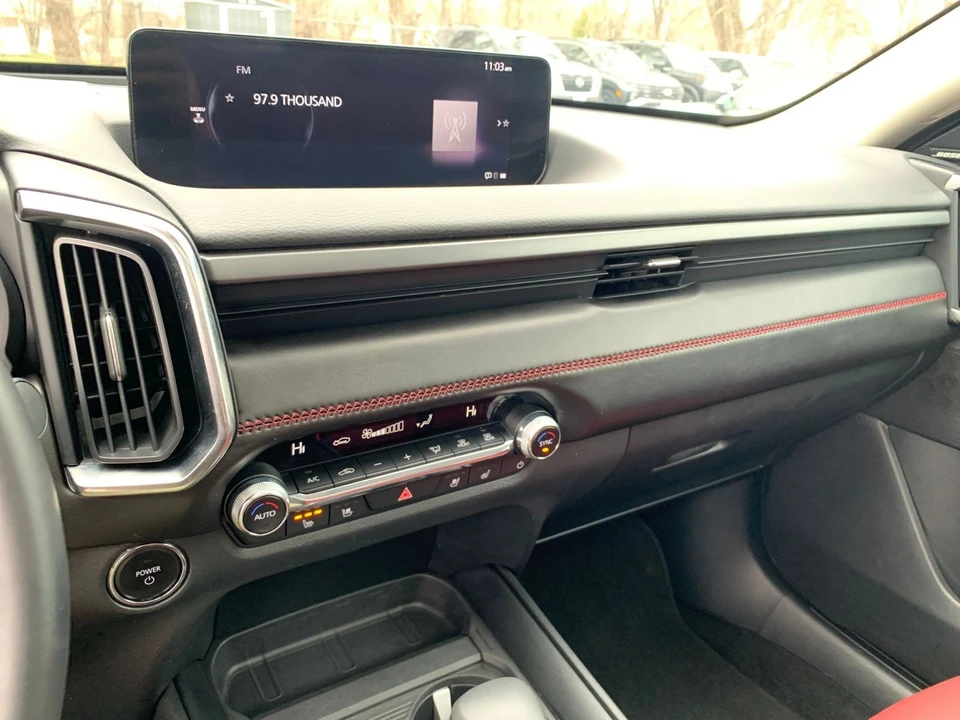 2025 Mazda CX-50 - Image 14 of 31