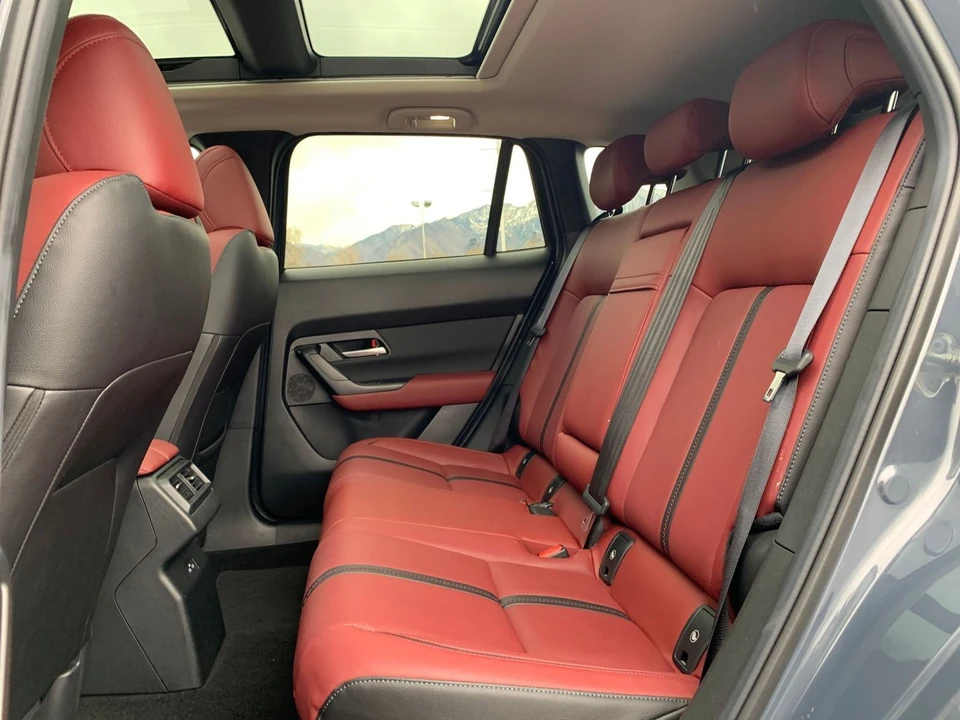 2025 Mazda CX-50 - Image 22 of 31