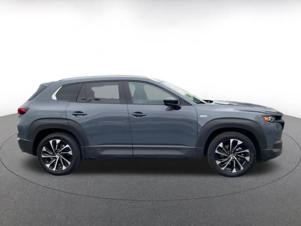 2025 Mazda CX-50 - Image 13 of 31
