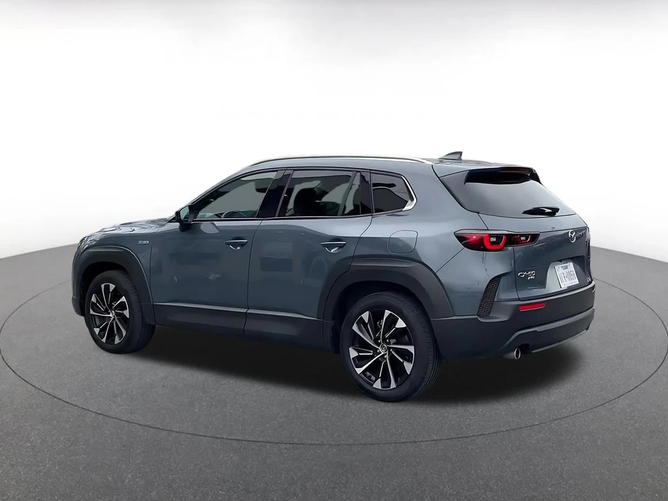 2025 Mazda CX-50 - Image 8 of 31