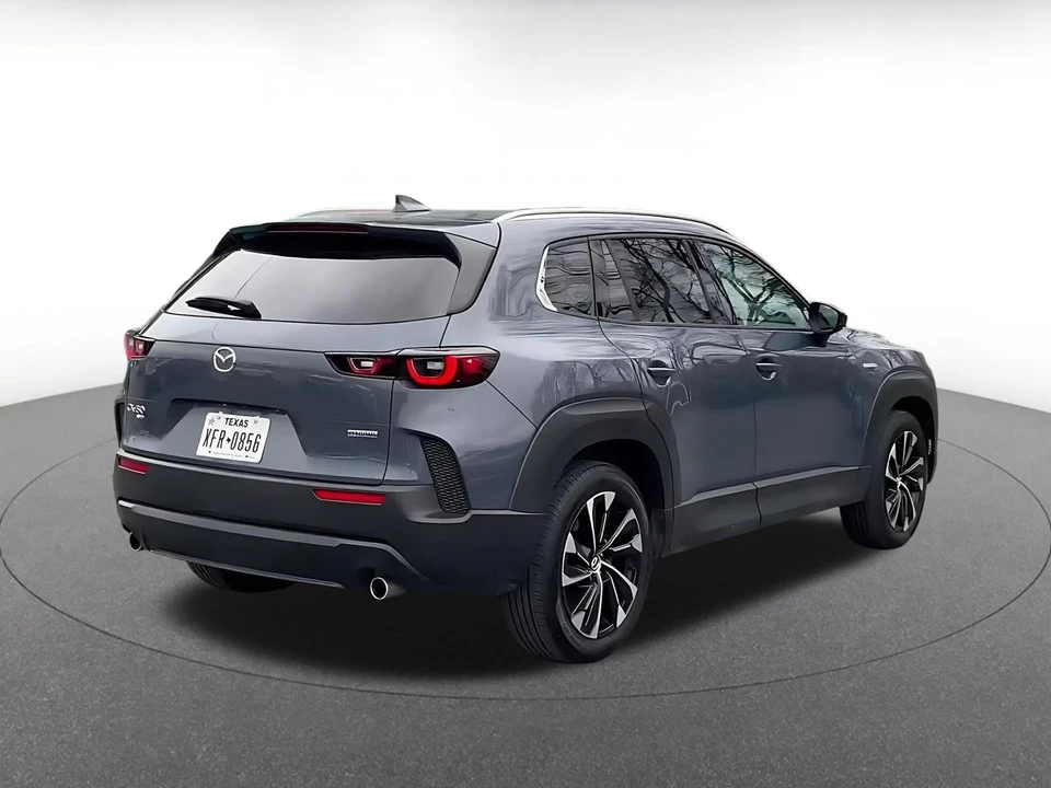 2025 Mazda CX-50 - Image 11 of 31