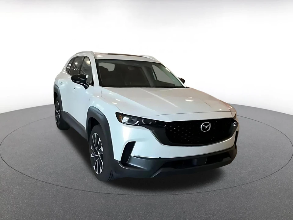2025 Mazda CX-50 - Image 3 of 31