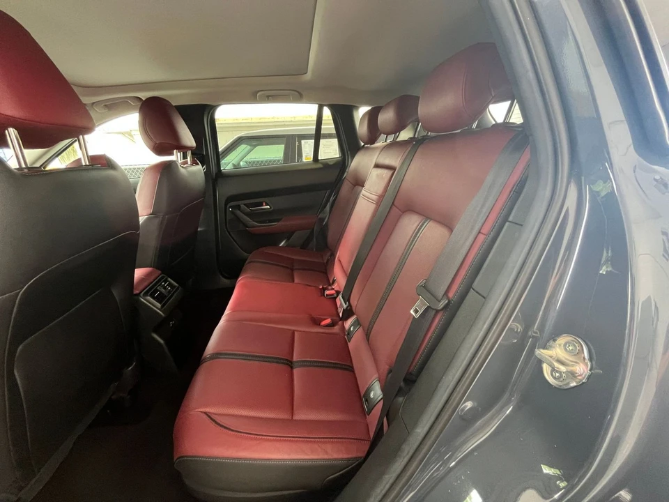 2025 Mazda CX-50 - Image 22 of 31