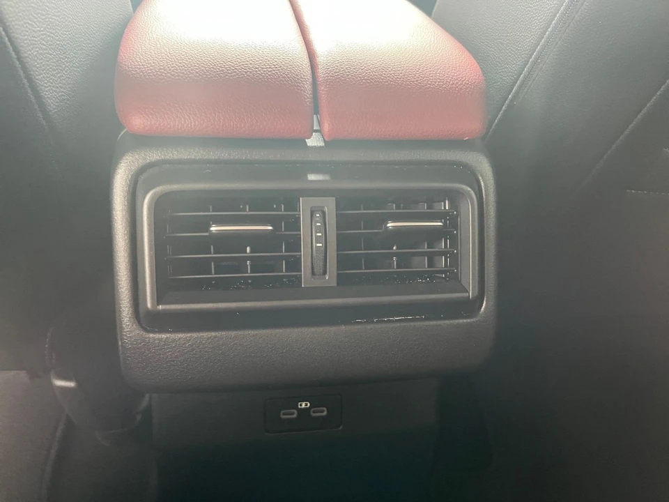 2025 Mazda CX-50 - Image 20 of 31