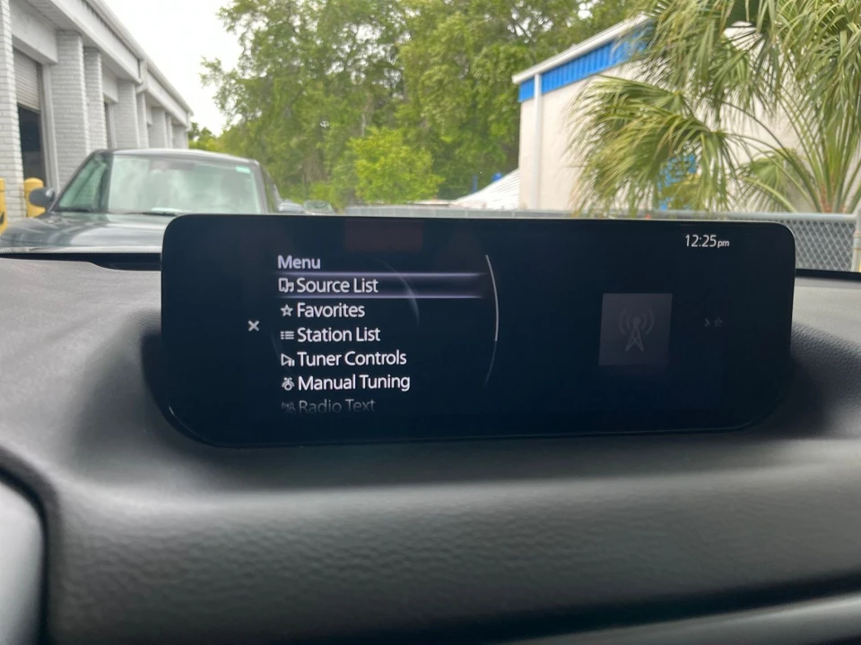 2025 Mazda CX-50 - Image 16 of 31