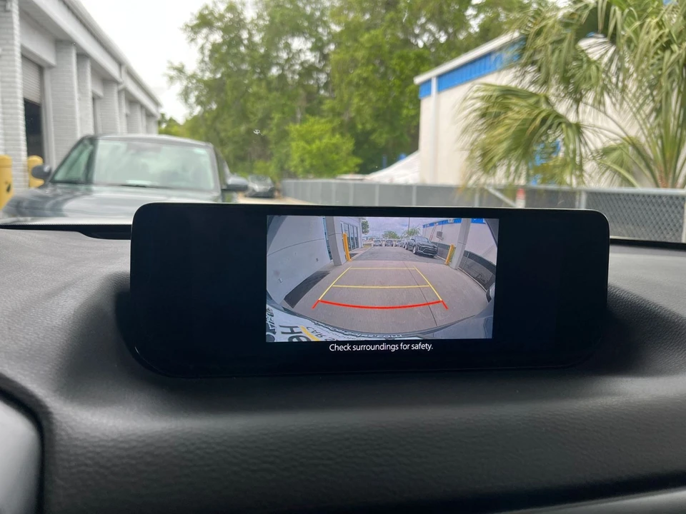 2025 Mazda CX-50 - Image 21 of 31