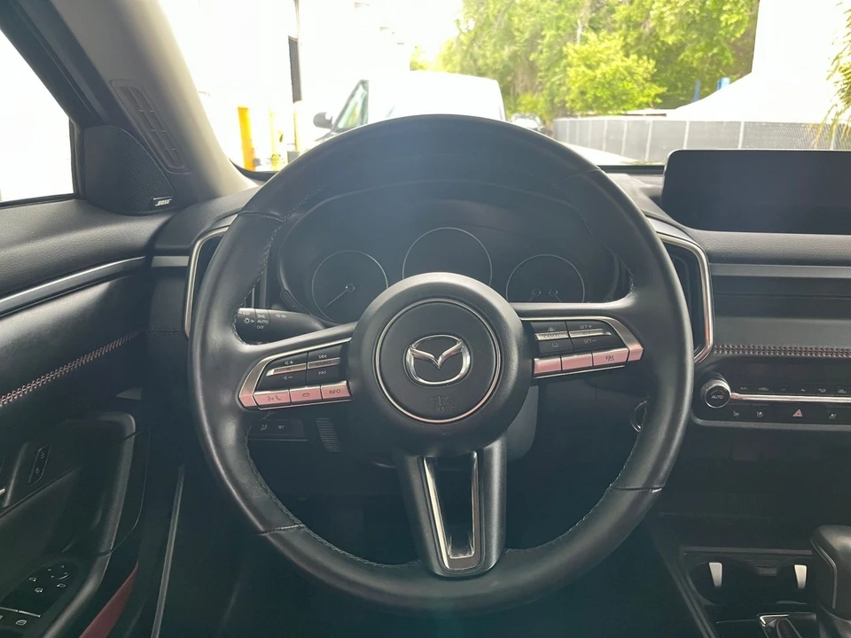 2025 Mazda CX-50 - Image 24 of 31