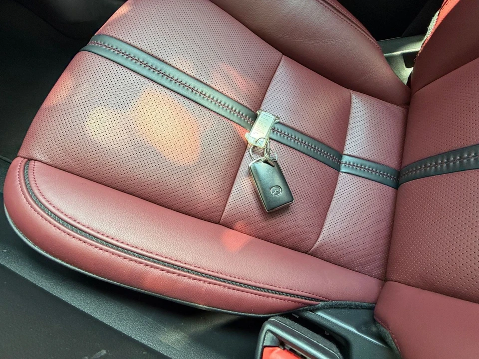 2025 Mazda CX-50 - Image 24 of 31