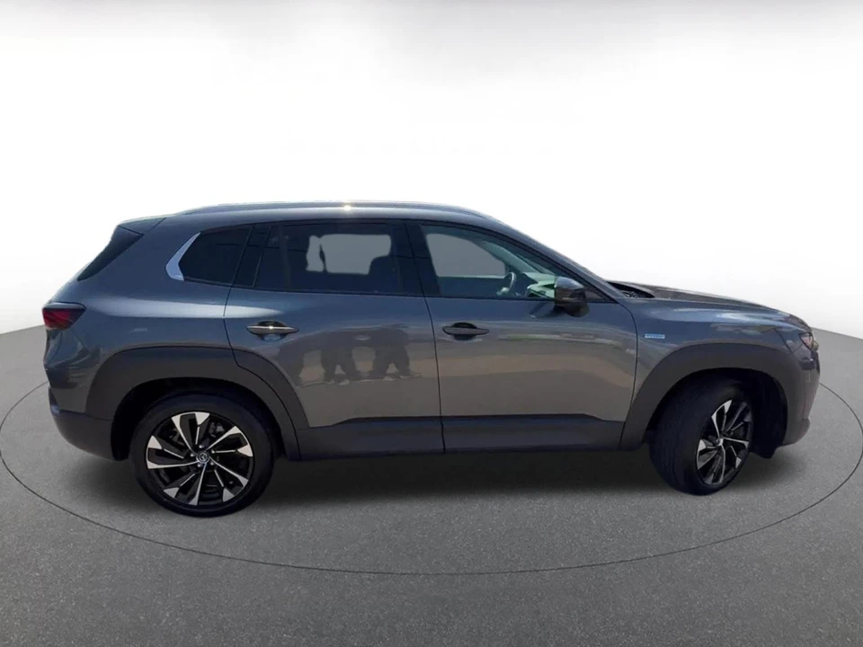 2025 Mazda CX-50 - Image 18 of 31