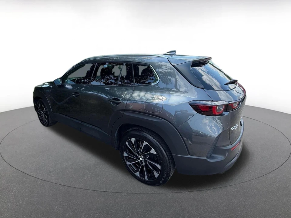 2025 Mazda CX-50 - Image 11 of 31
