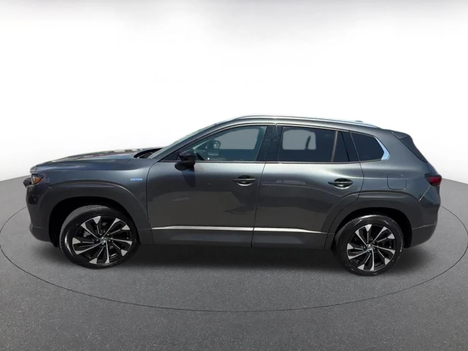 2025 Mazda CX-50 - Image 9 of 31