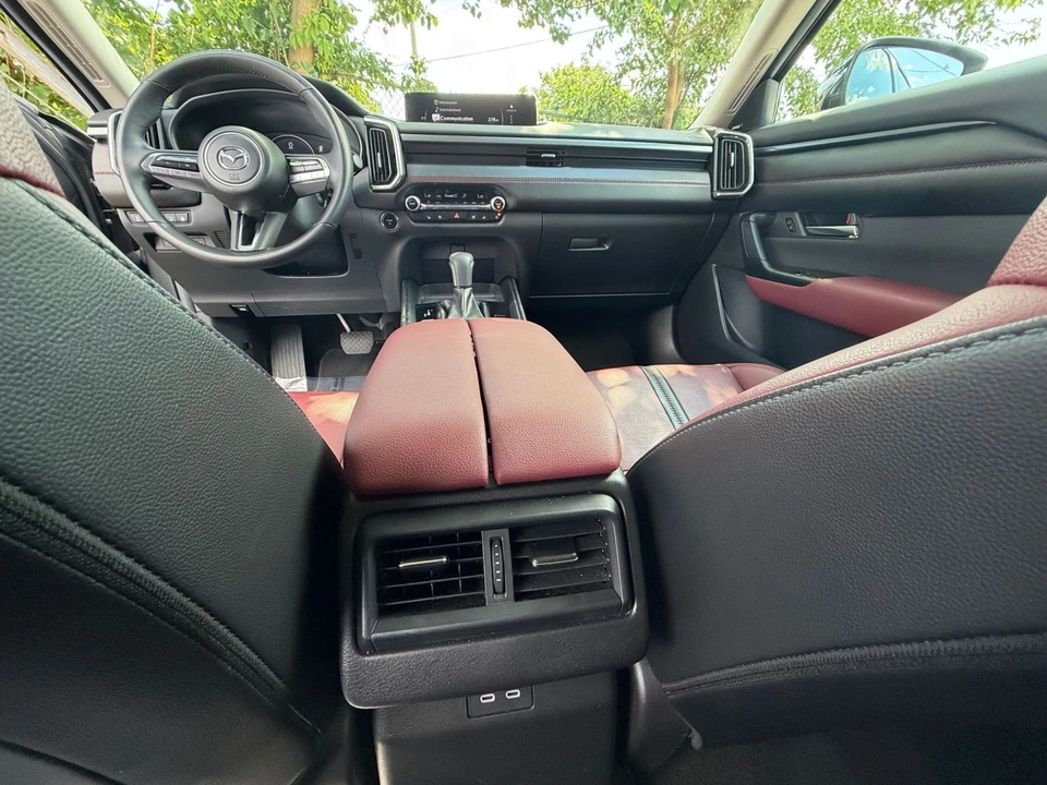2025 Mazda CX-50 - Image 27 of 31