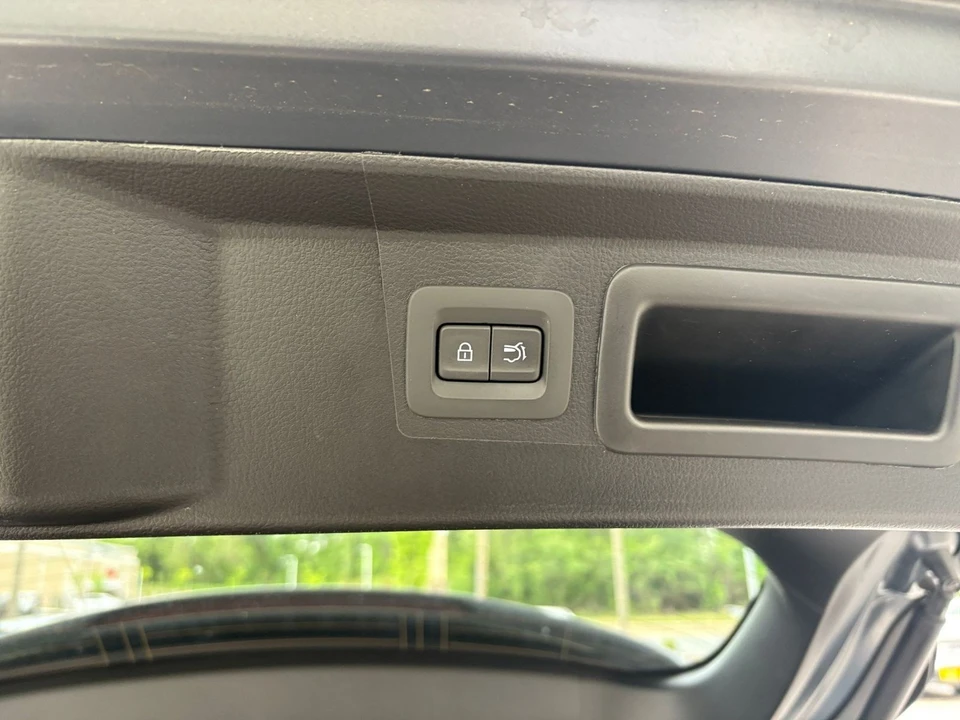 2025 Mazda CX-50 - Image 26 of 31