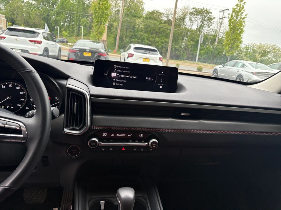 2025 Mazda CX-50 - Image 19 of 31