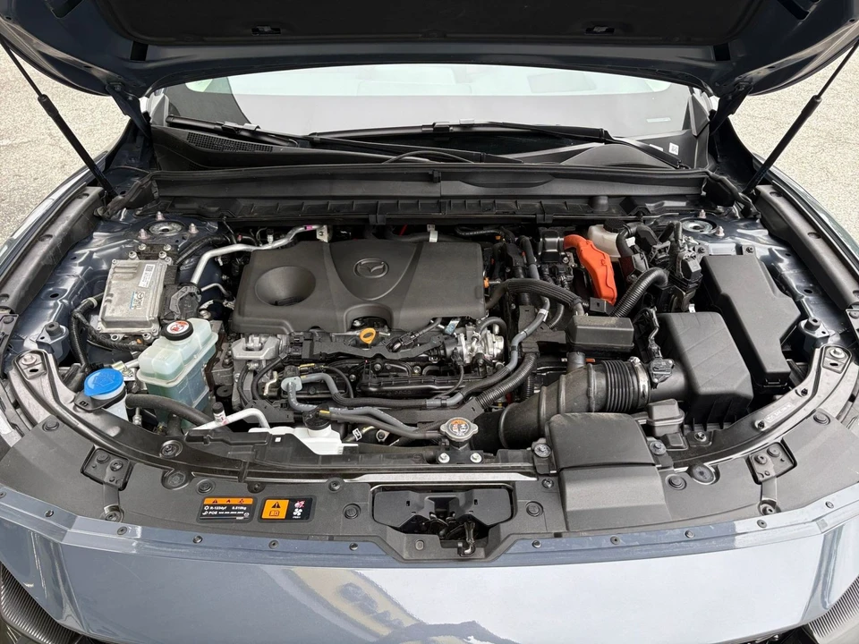 2025 Mazda CX-50 - Image 30 of 31