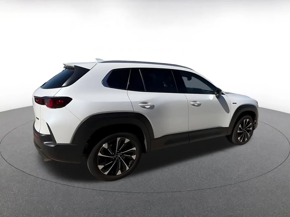 2025 Mazda CX-50 - Image 13 of 31