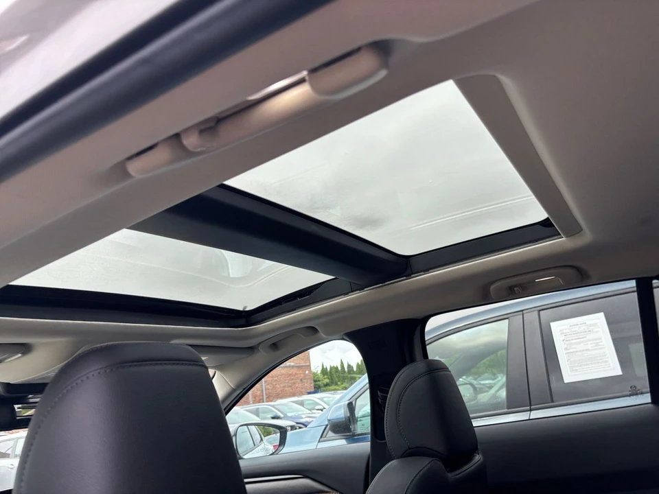 2025 Mazda CX-50 - Image 27 of 31
