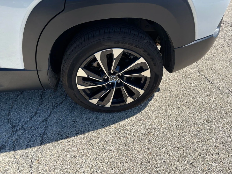 2025 Mazda CX-50 - Image 29 of 31