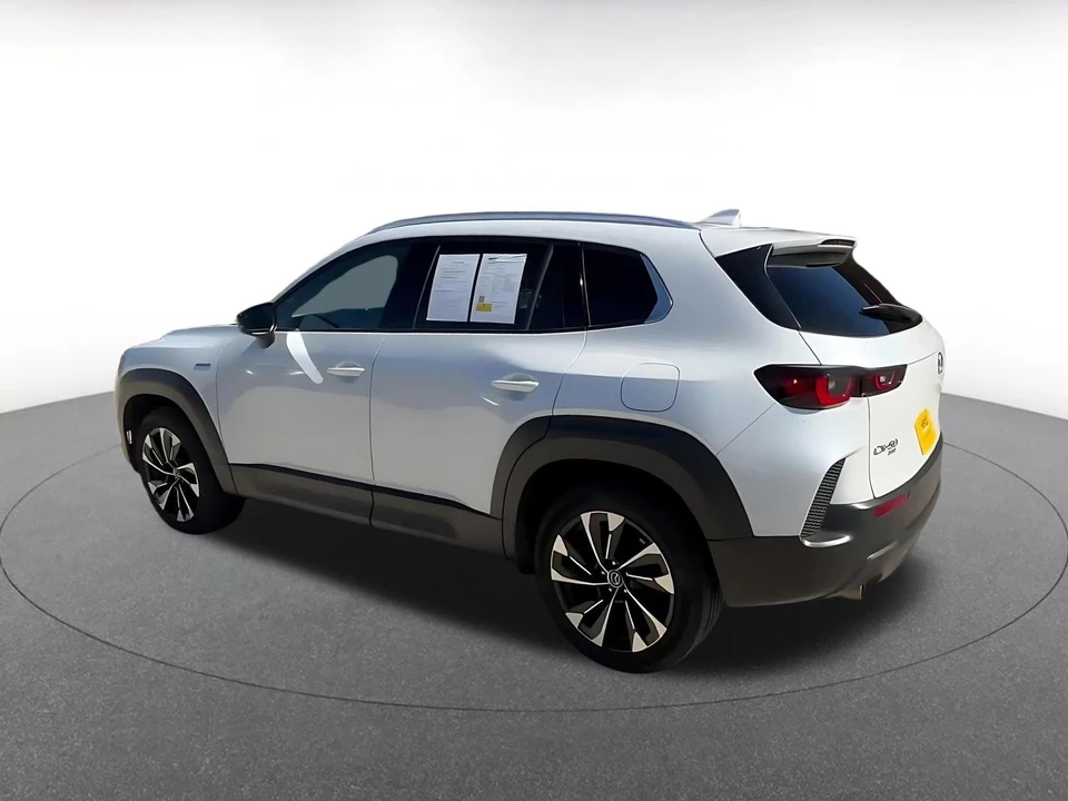 2025 Mazda CX-50 - Image 12 of 31