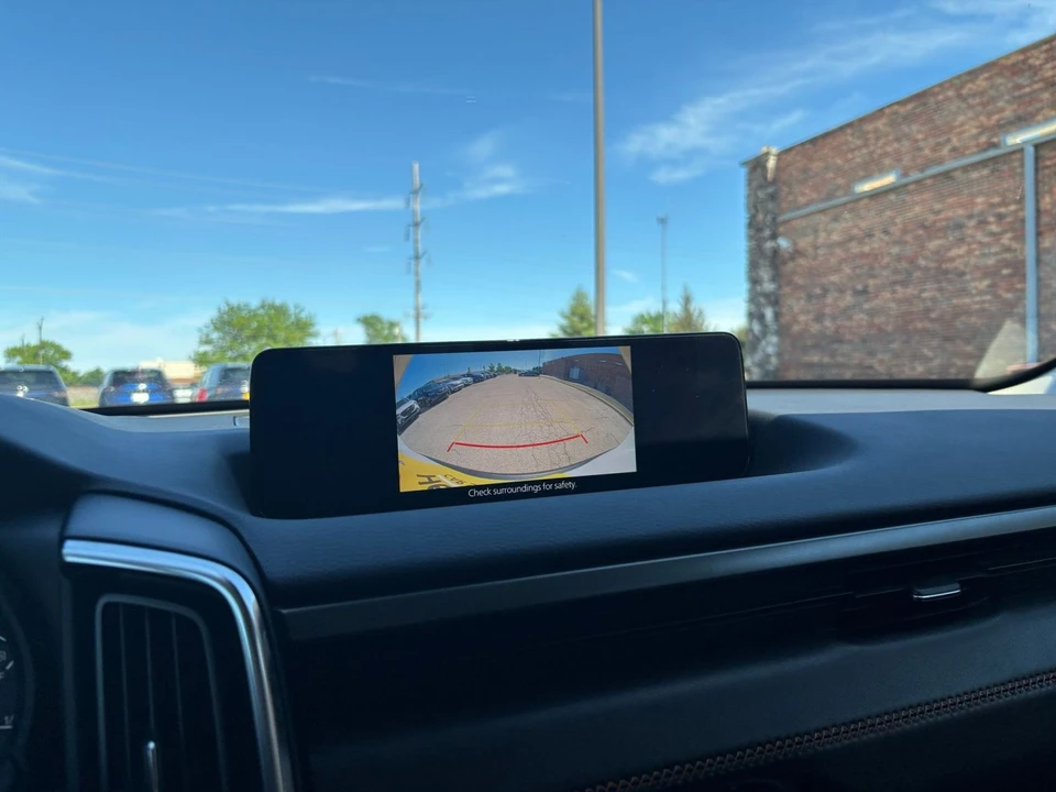 2025 Mazda CX-50 - Image 23 of 31