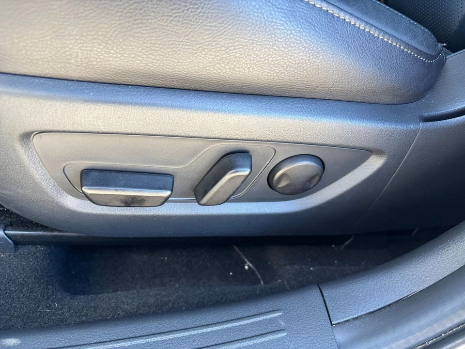 2025 Mazda CX-50 - Image 24 of 31