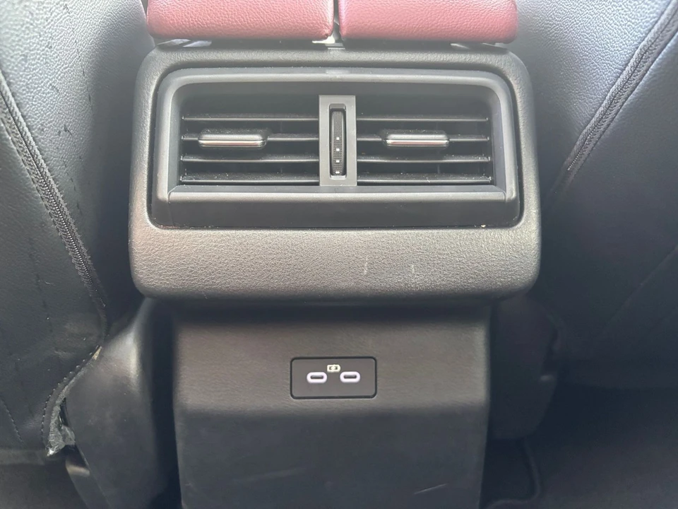 2025 Mazda CX-50 - Image 20 of 31