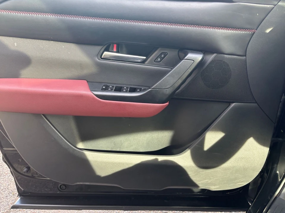 2025 Mazda CX-50 - Image 15 of 31