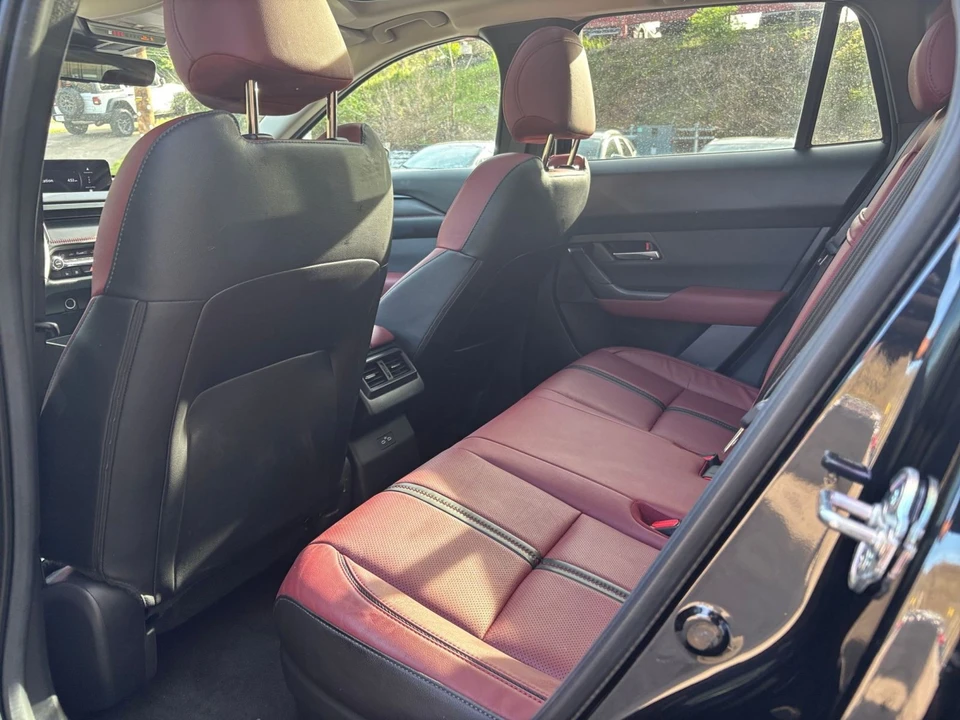 2025 Mazda CX-50 - Image 22 of 31