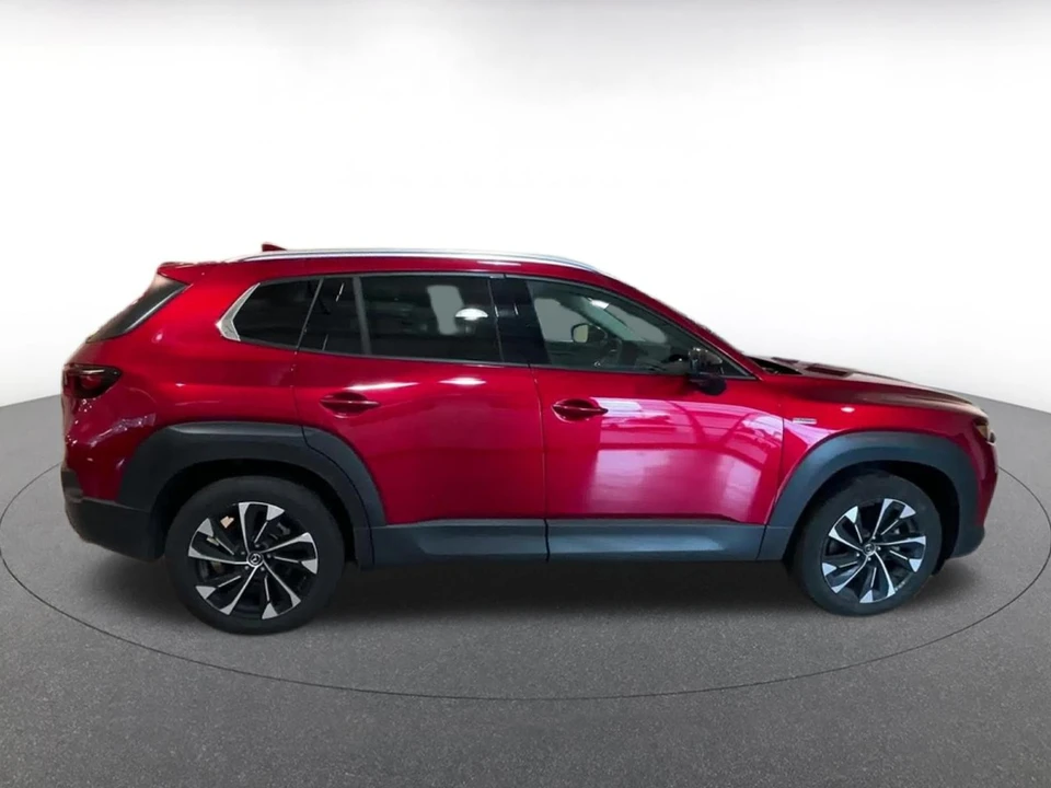 2025 Mazda CX-50 - Image 17 of 31