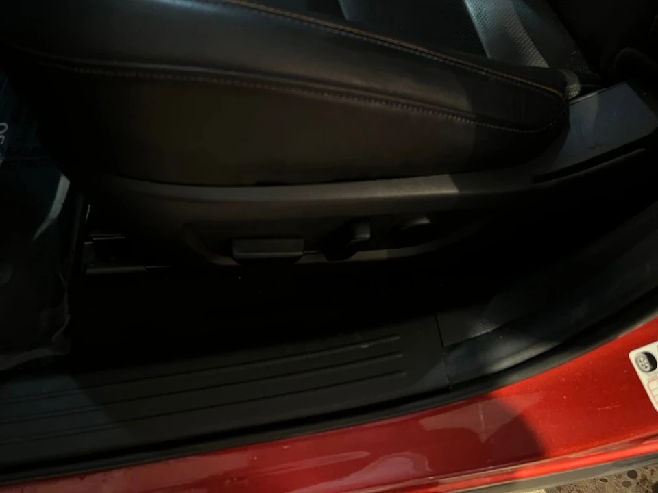 2025 Mazda CX-50 - Image 24 of 31