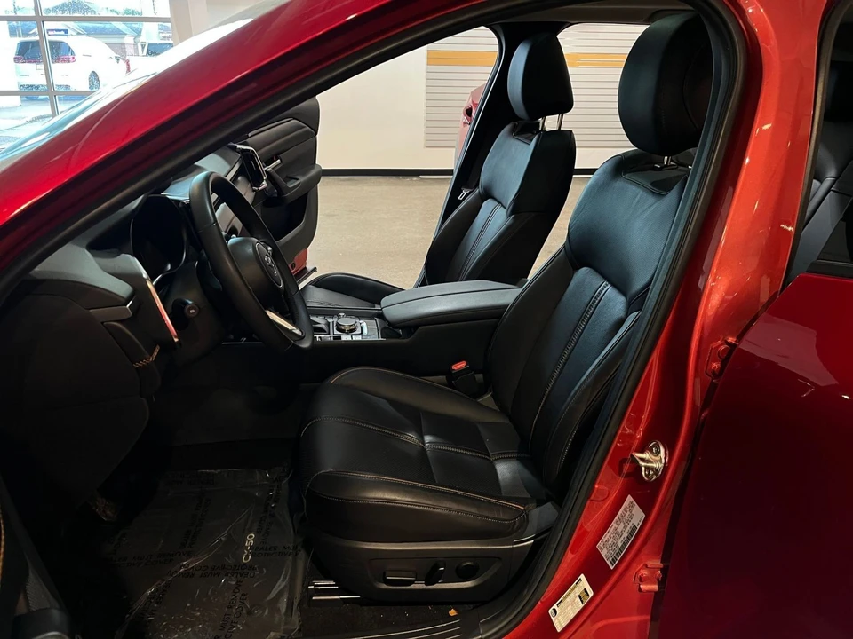 2025 Mazda CX-50 - Image 30 of 31