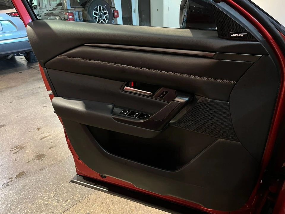 2025 Mazda CX-50 - Image 20 of 31