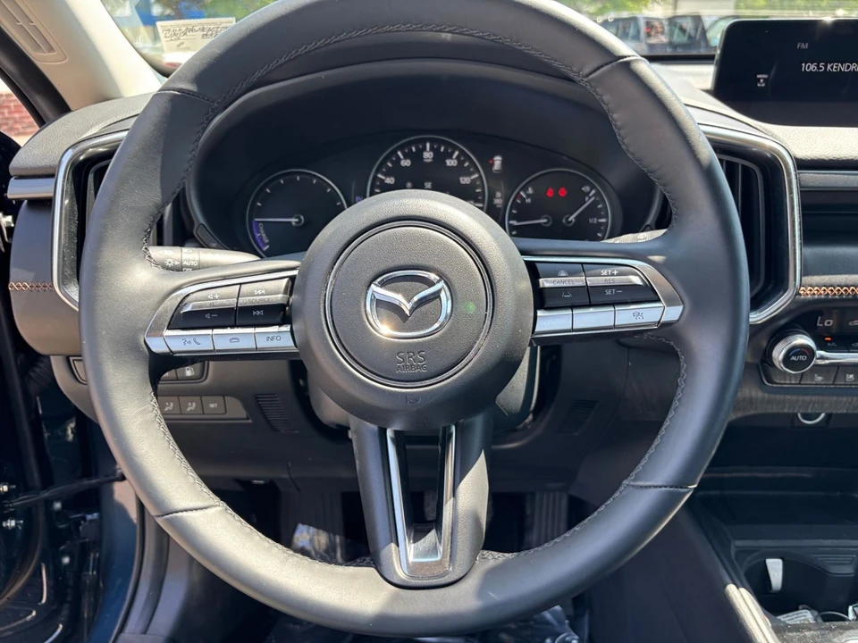 2025 Mazda CX-50 - Image 24 of 31