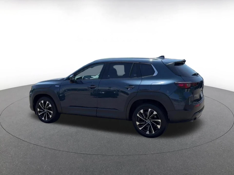 2025 Mazda CX-50 - Image 8 of 31