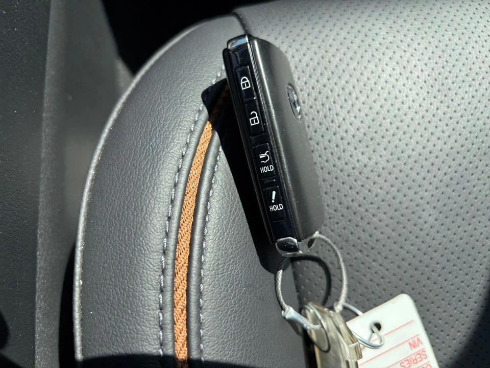 2025 Mazda CX-50 - Image 17 of 31